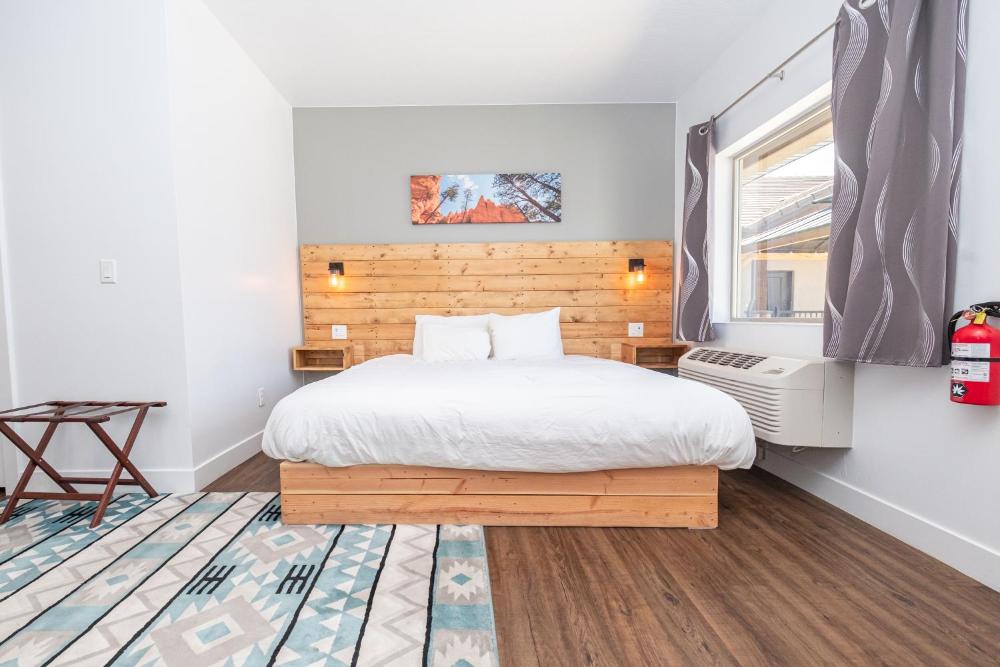 Deluxe King Suite interior